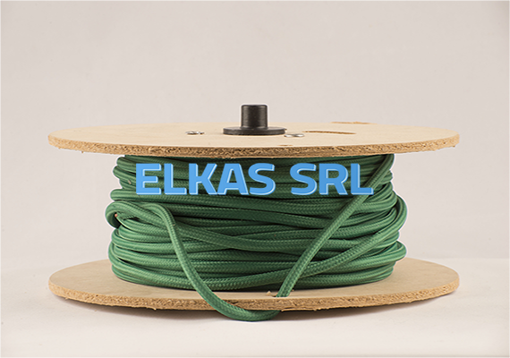 Nuestros cables cuentan con certificación. Además cuentan con un proceso de pegado que evita que se despelucen en su armado.